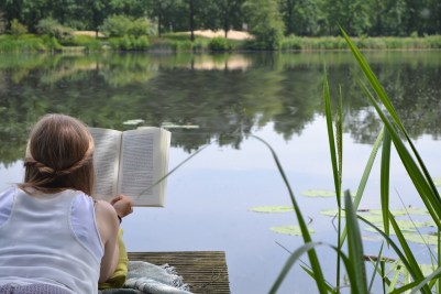 woman reading, summer